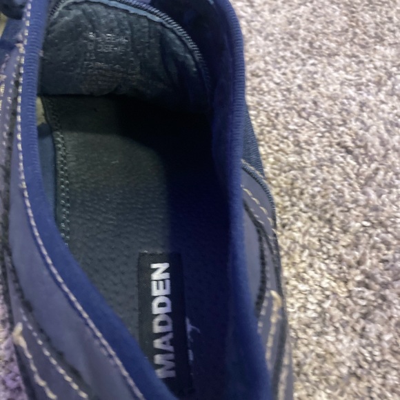 Shoes - Picture 4 of 4